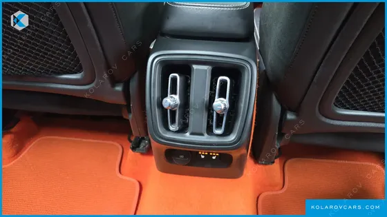 VOLVO XC40 B4 R-DESIGN