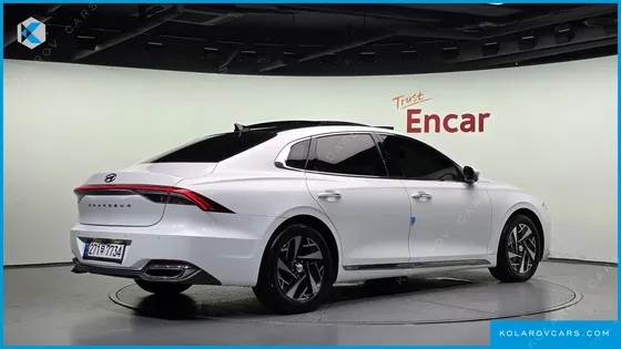 HYUNDAI GRANDEUR LE BLANC