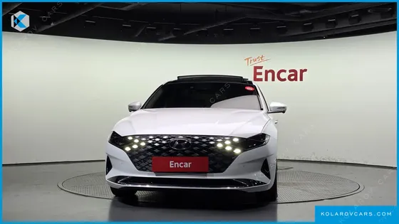 HYUNDAI GRANDEUR LE BLANC