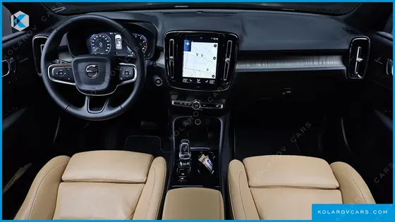 VOLVO XC40 T4 INSCRIPTION