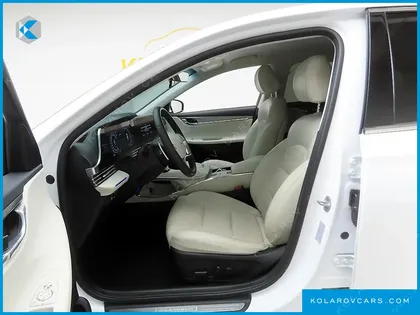 HYUNDAI GRANDEUR LE BLANC