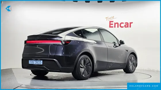 TESLA MODEL Y RWD