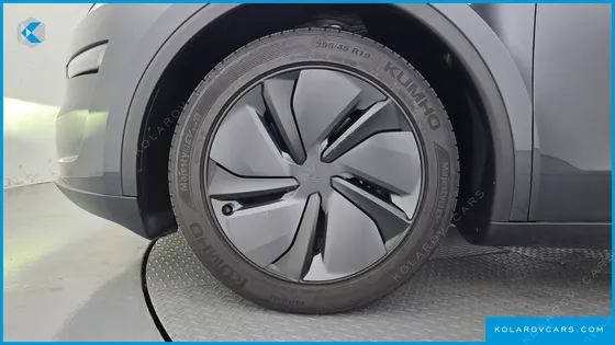 TESLA MODEL Y RWD