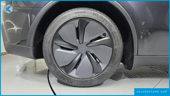 TESLA MODEL Y RWD