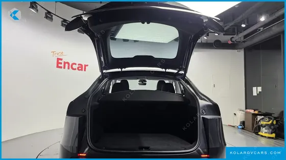 TESLA MODEL Y RWD