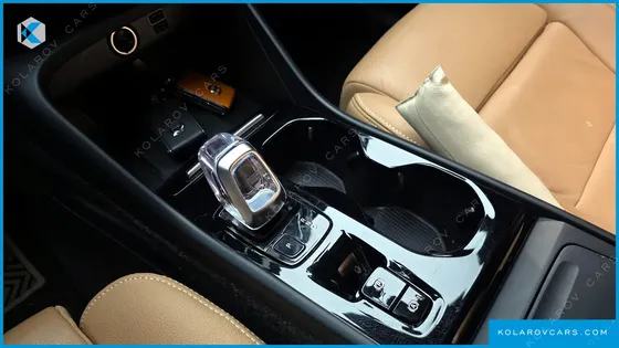 VOLVO XC40 B4 INSCRIPTION
