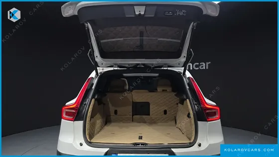 VOLVO XC40 B4 INSCRIPTION