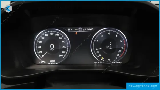 VOLVO XC40 T4 R-DESIGN