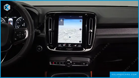 VOLVO XC40 T4 R-DESIGN