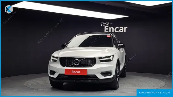VOLVO XC40 B4 R-DESIGN