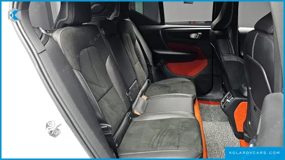 VOLVO XC40 B4 R-DESIGN