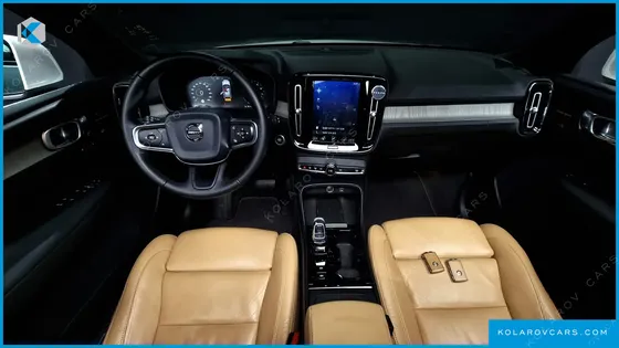 VOLVO XC40 T4 INSCRIPTION