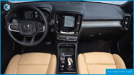 VOLVO XC40 T4 INSCRIPTION