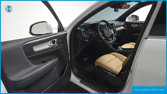 VOLVO XC40 T4 INSCRIPTION