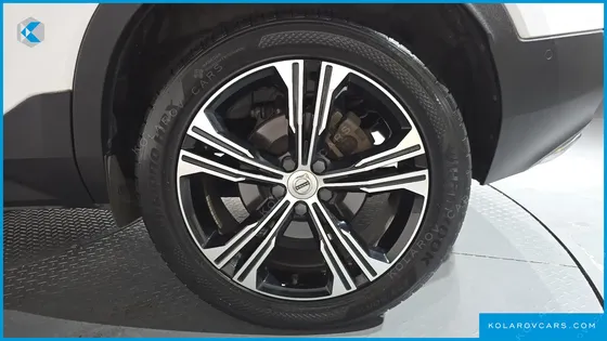 VOLVO XC40 T4 INSCRIPTION