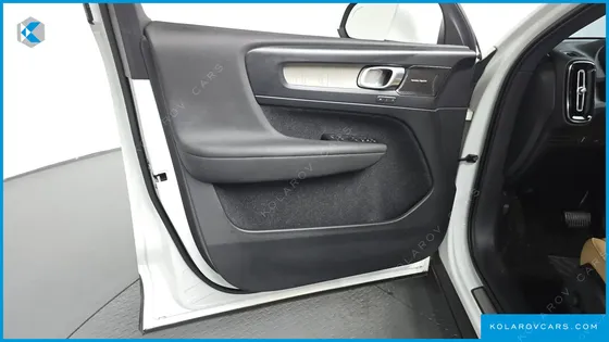 VOLVO XC40 T4 INSCRIPTION