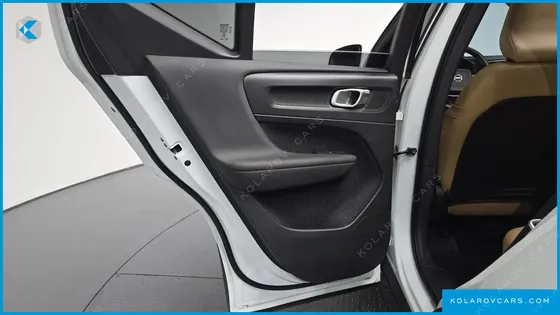 VOLVO XC40 T4 INSCRIPTION