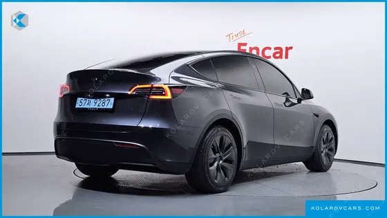 TESLA MODEL Y RWD