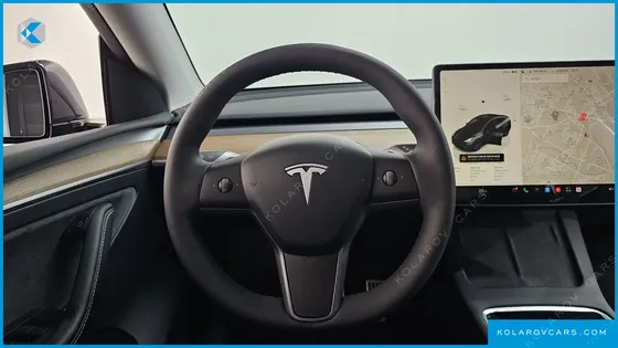 TESLA MODEL Y RWD