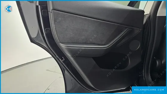 TESLA MODEL Y RWD