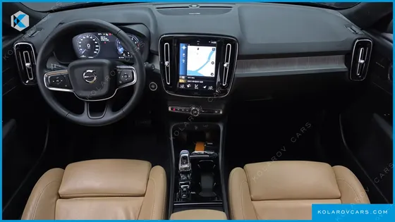 VOLVO XC40 B4 INSCRIPTION