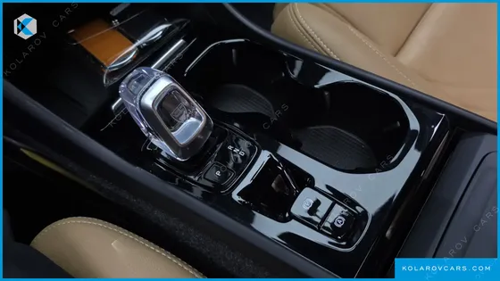 VOLVO XC40 B4 INSCRIPTION