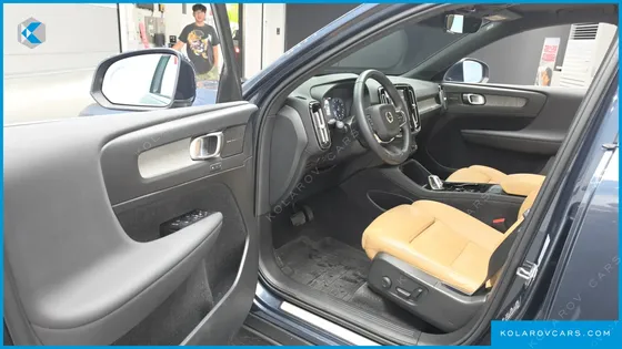 VOLVO XC40 B4 INSCRIPTION