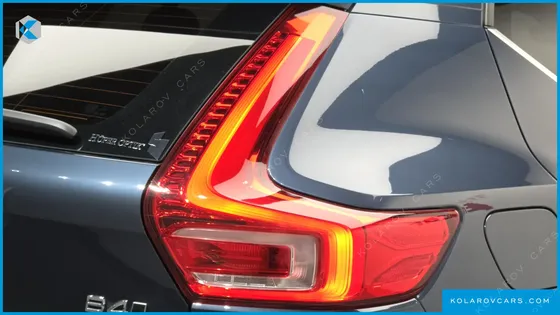 VOLVO XC40 B4 INSCRIPTION