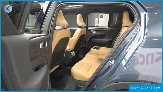 VOLVO XC40 B4 INSCRIPTION