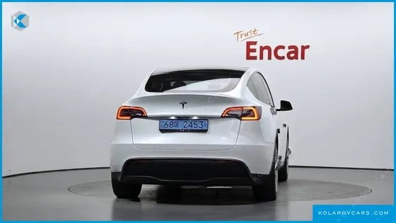 TESLA MODEL Y RWD