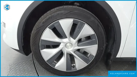 TESLA MODEL Y RWD