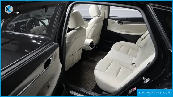 HYUNDAI GRANDEUR LE BLANC