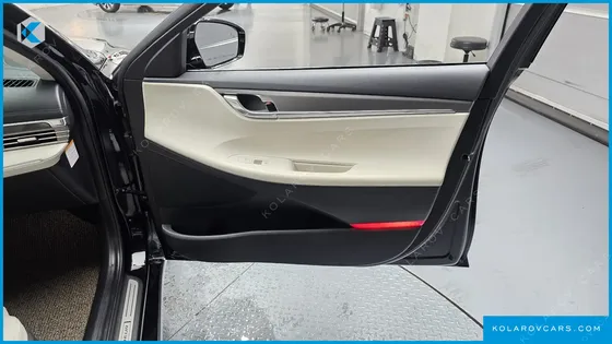 HYUNDAI GRANDEUR LE BLANC
