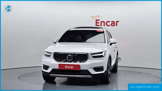 VOLVO XC40 B4 INSCRIPTION