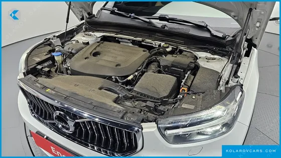 VOLVO XC40 B4 INSCRIPTION