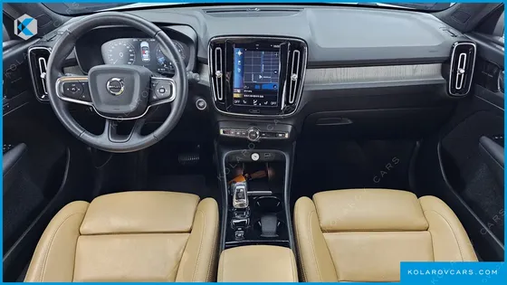 VOLVO XC40 B4 INSCRIPTION
