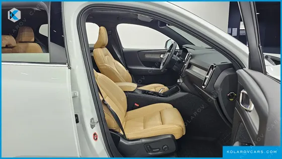VOLVO XC40 B4 INSCRIPTION