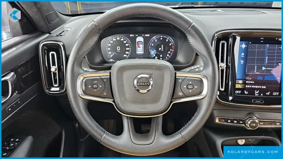 VOLVO XC40 B4 INSCRIPTION
