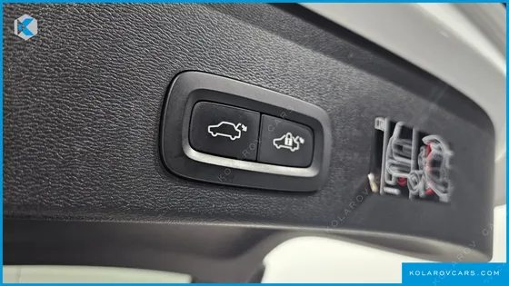 VOLVO XC40 B4 INSCRIPTION