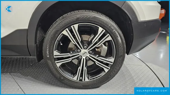 VOLVO XC40 B4 INSCRIPTION