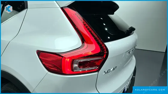 VOLVO XC40 B4 INSCRIPTION