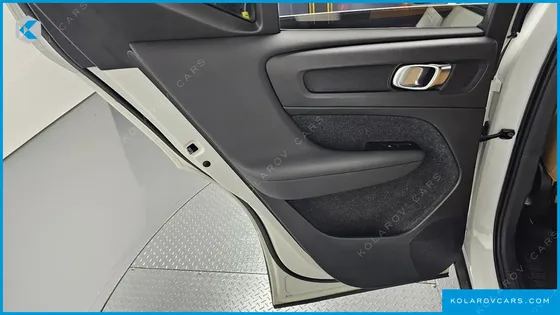 VOLVO XC40 B4 INSCRIPTION