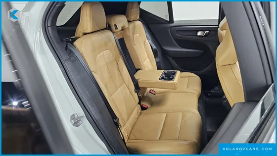VOLVO XC40 B4 INSCRIPTION