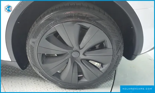 TESLA MODEL Y RWD