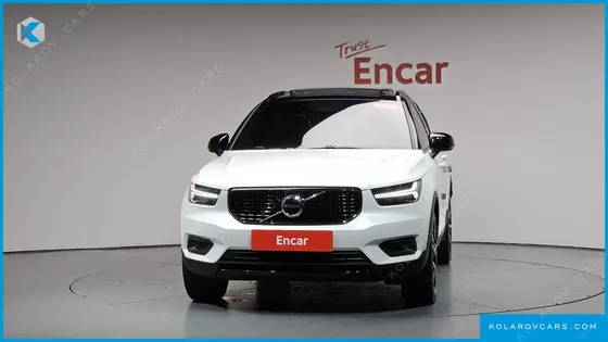 VOLVO XC40 T4 R-DESIGN