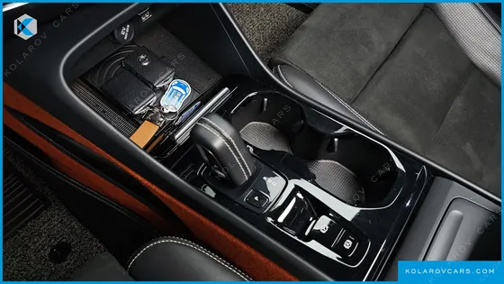 VOLVO XC40 T4 R-DESIGN