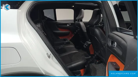 VOLVO XC40 T4 R-DESIGN