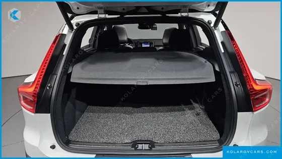 VOLVO XC40 T4 R-DESIGN