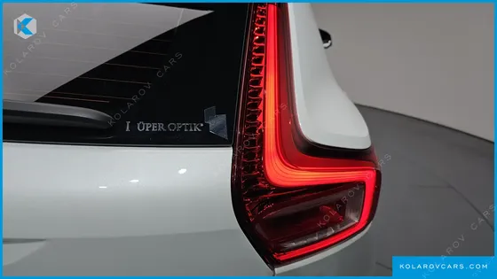 VOLVO XC40 T4 R-DESIGN