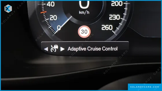 VOLVO XC40 T4 R-DESIGN